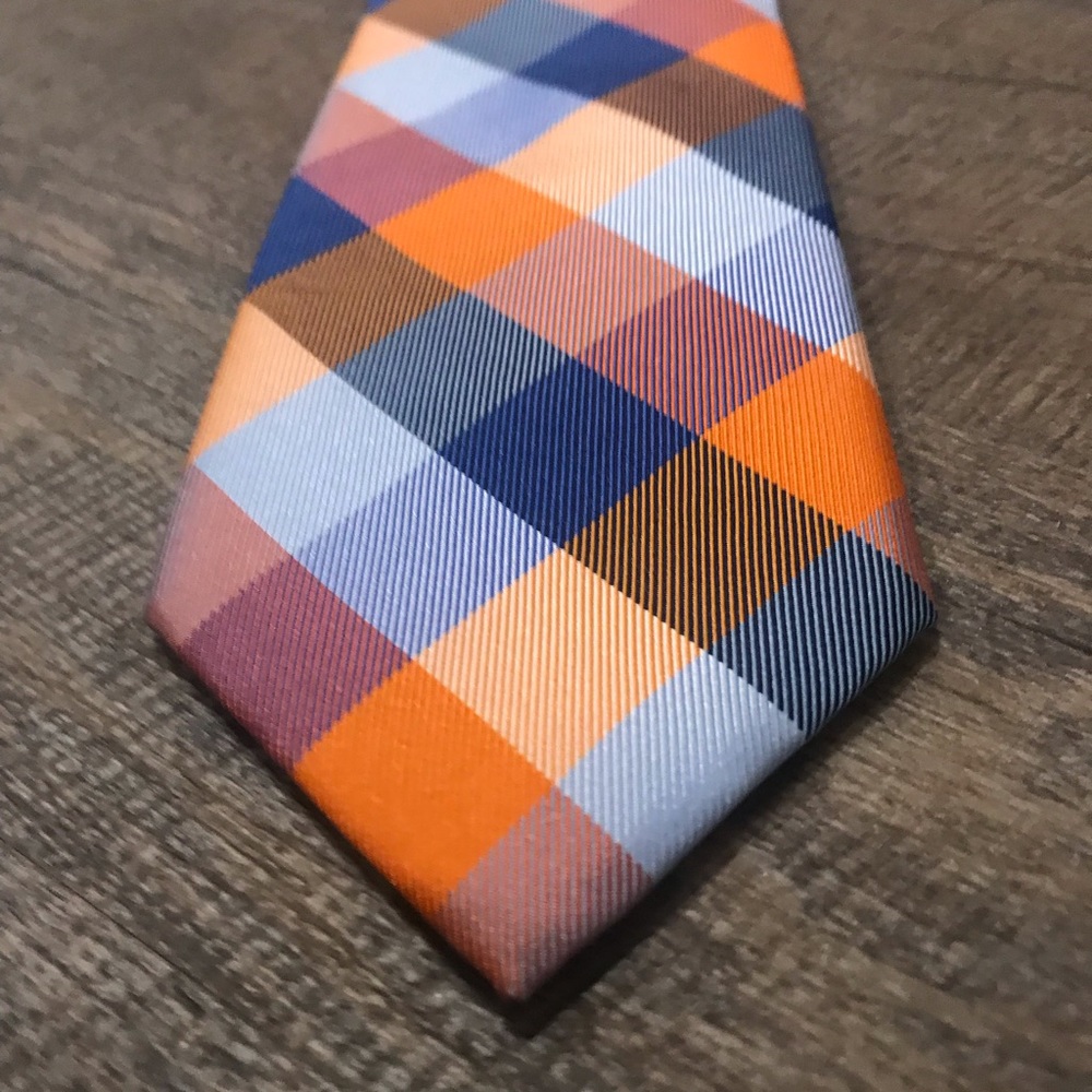 Tommy Hilfiger 100% Silk Mens Necktie pre owned
